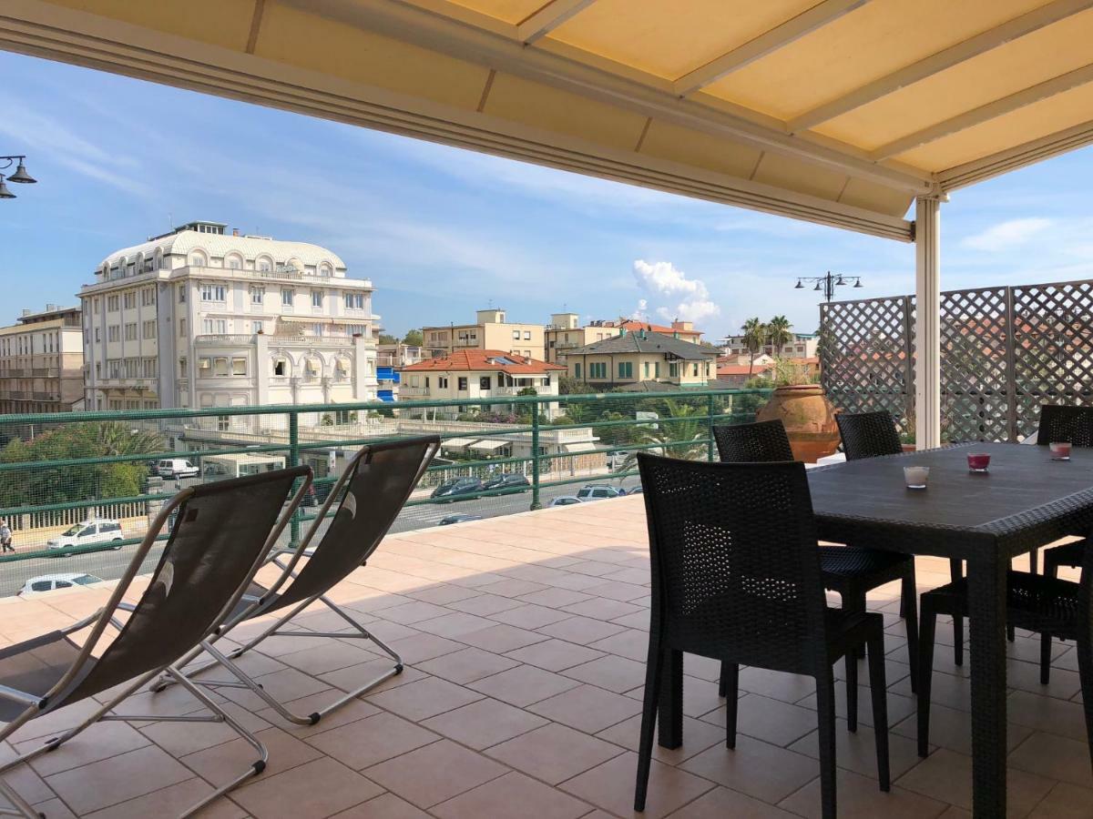 Apartment Attico Sulla Viareggio