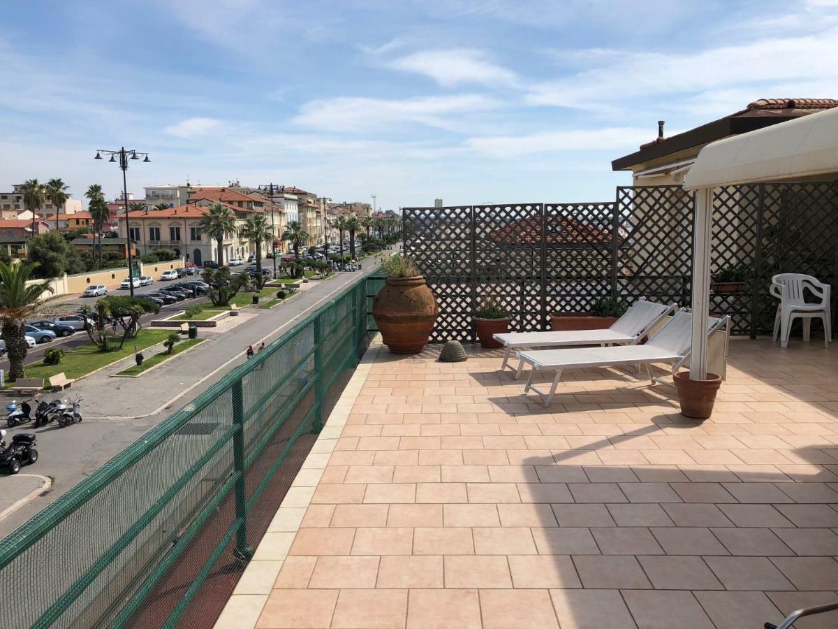 Attico Sulla Apartment Viareggio