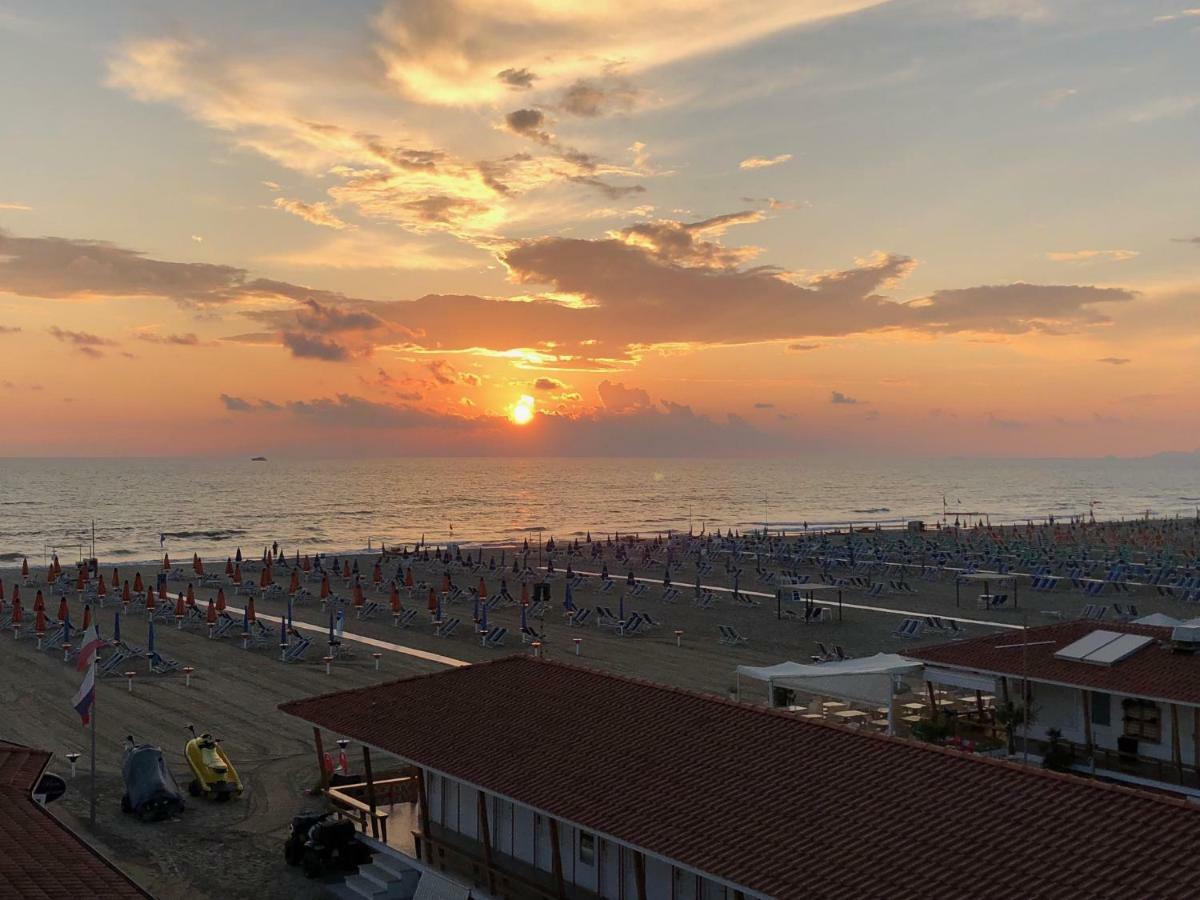 Attico Sulla Viareggio